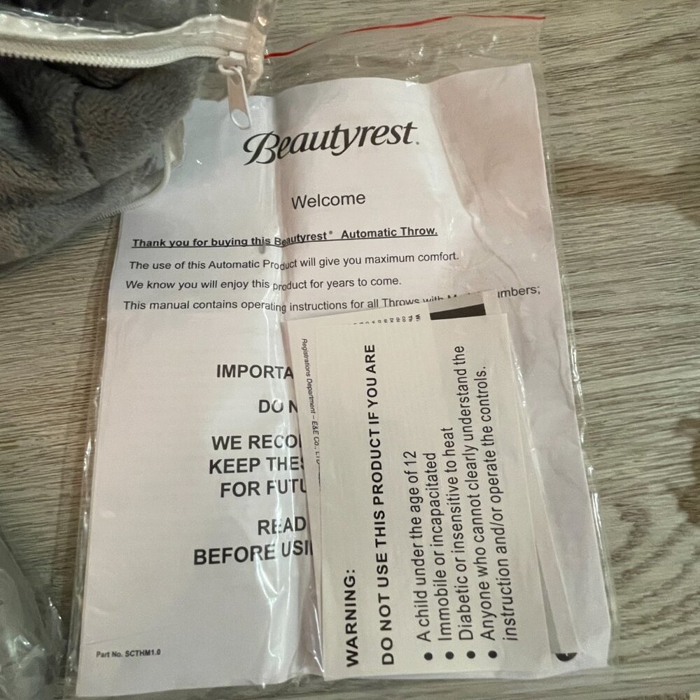 New Beautyrest Heated Throw Blanket Plush Super Soft Gray 50" x 62" - Picture 4 of 10